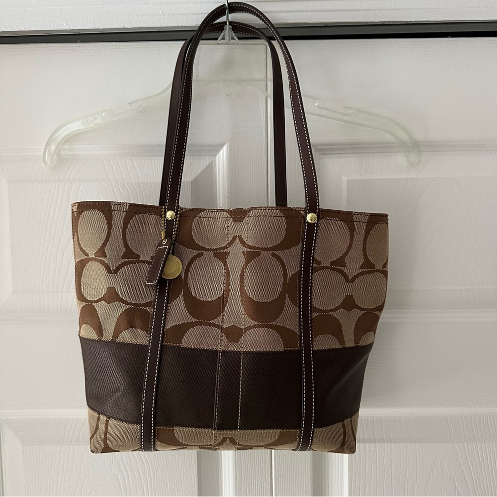 Like New! Coach Signature Canvas Tote Bag